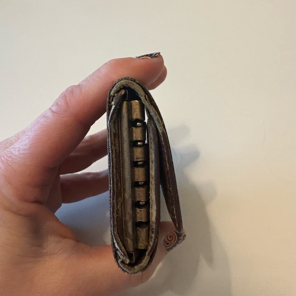 Authentic Louis Vuitton Monogram  Ebene key case‎ 4 holders - Picture 6 of 11